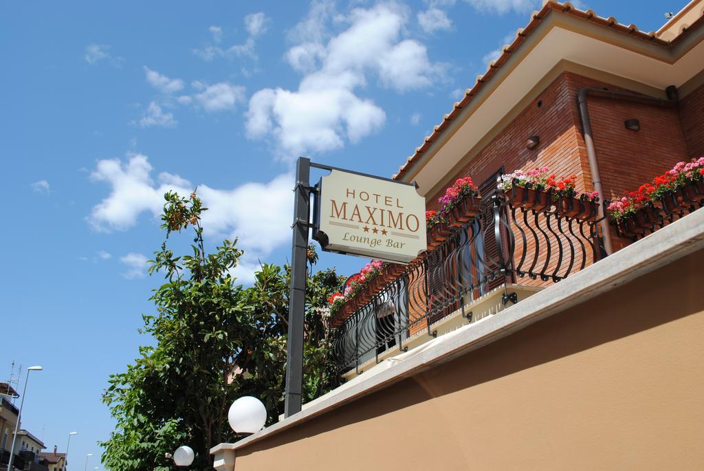 Maximo Hotell 3*